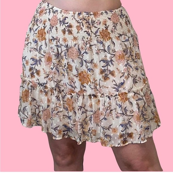 Joie Dresses & Skirts - 🥰 2 for $30 🥰 Joie Mini Floral Skirt